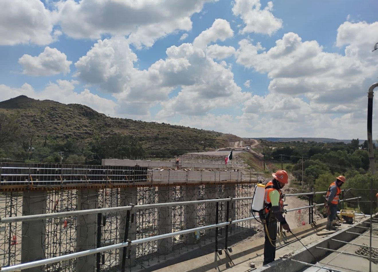 Trabajos de construcción de puente